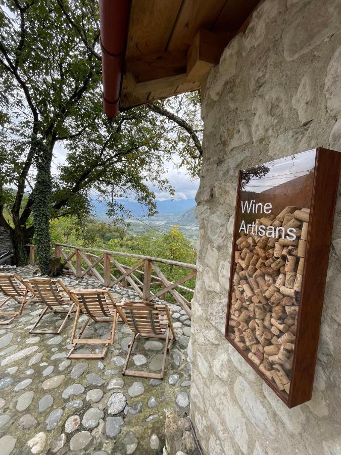 Sadmeli Winery Hotel Ambrolauri Bagian luar foto